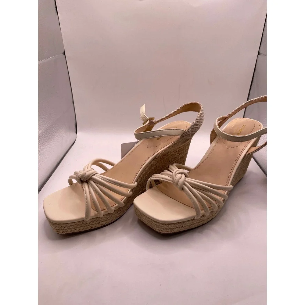 Liz Claiborne Marcos White Espadrille Wedge Sandals Memory Foam 9M NEW